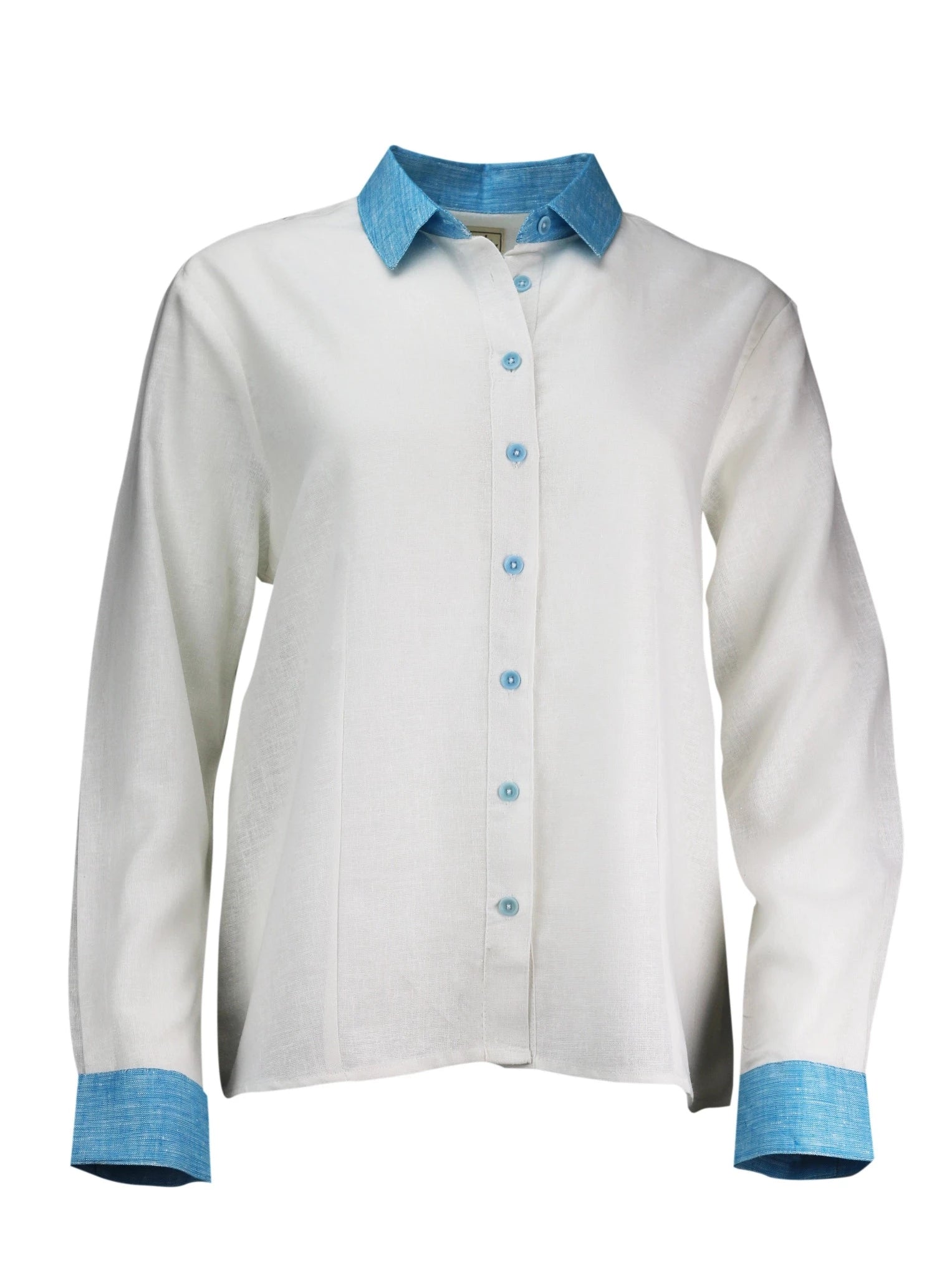 White shirt in hemp linen with turquoise cuffs and collar. Corozo buttons in blue.