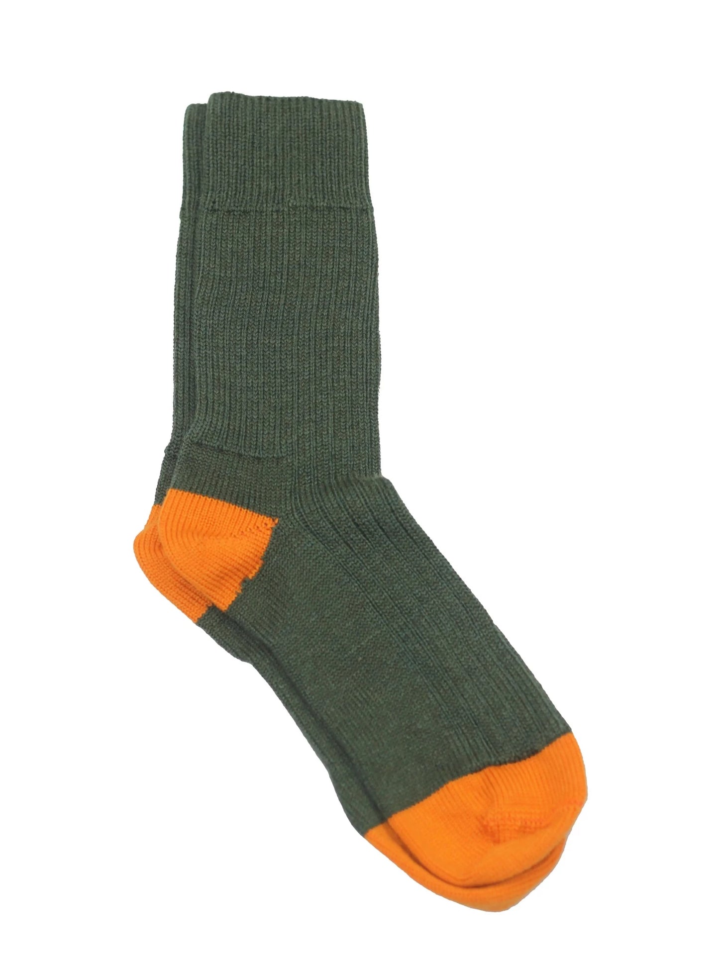 Load image into Gallery viewer, wool socks for men and women in high merino wool content in green and orange from Misty Cashmere
